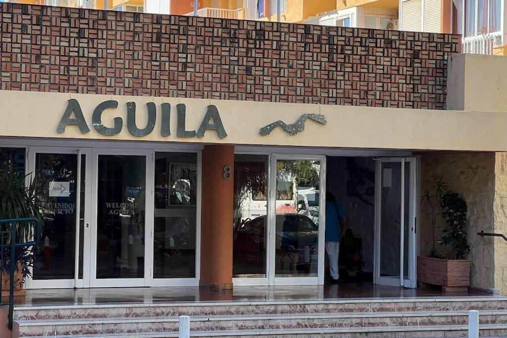 Estudio Aguila Con Vistas Al Mar Benalmadena Luaran gambar