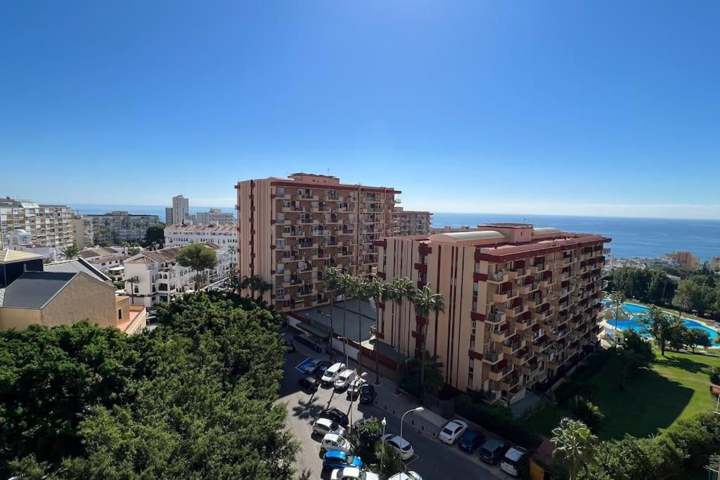 Estudio Aguila Con Vistas Al Mar Benalmadena Luaran gambar
