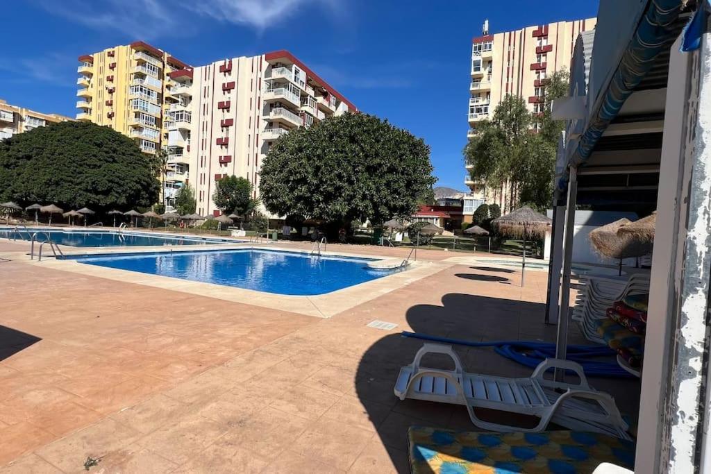 Estudio Aguila Con Vistas Al Mar Benalmadena Luaran gambar
